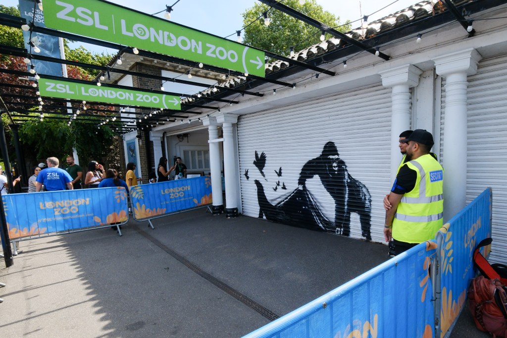 London Zoo Removes Banksy Mural for ‘Safekeeping,’ And More