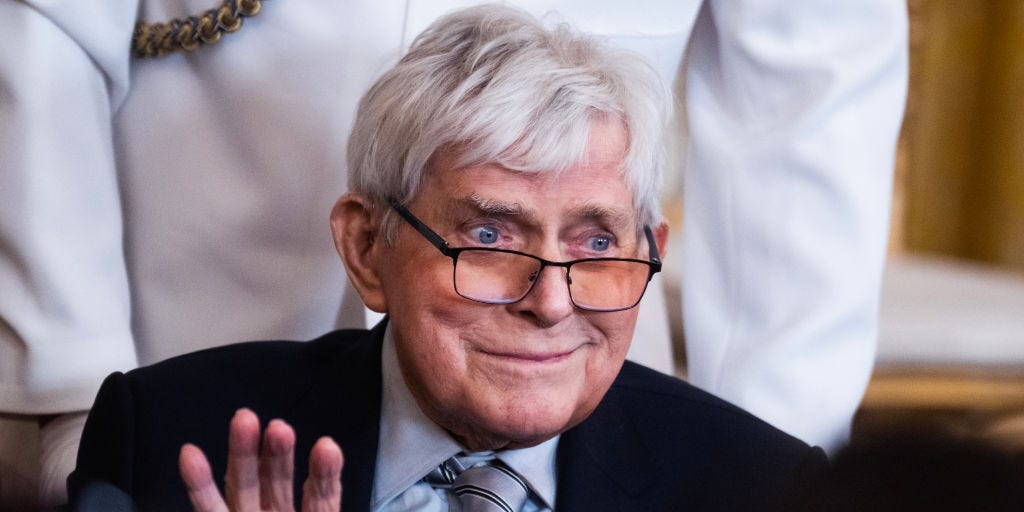 Phil Donahue, Legendary Daytime Talk Show Host, Dead at 88